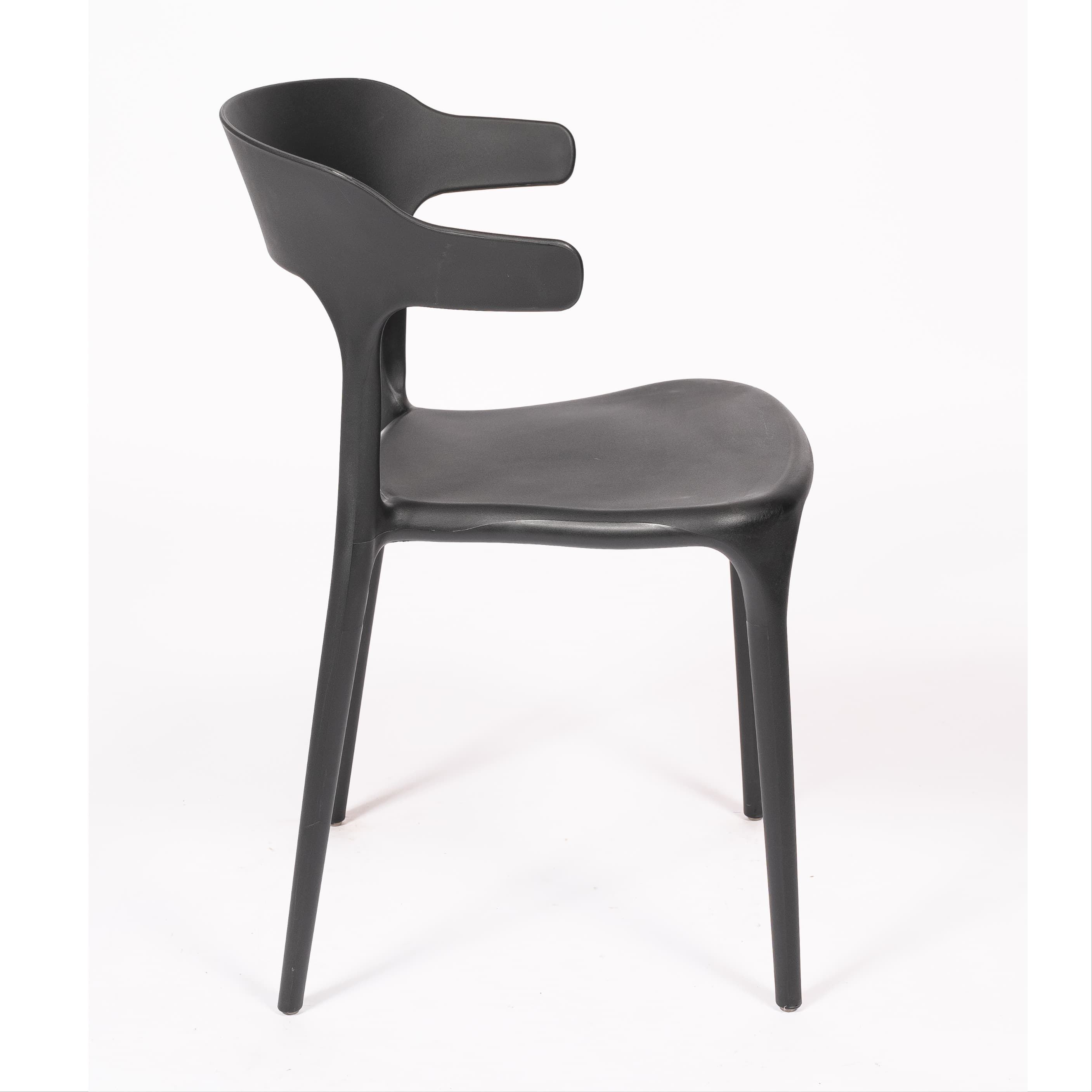 LUNA | Modern black stackable plastic chair for indoor & outdoor use – ideal for terrace, HORECA, garden and residential spaces